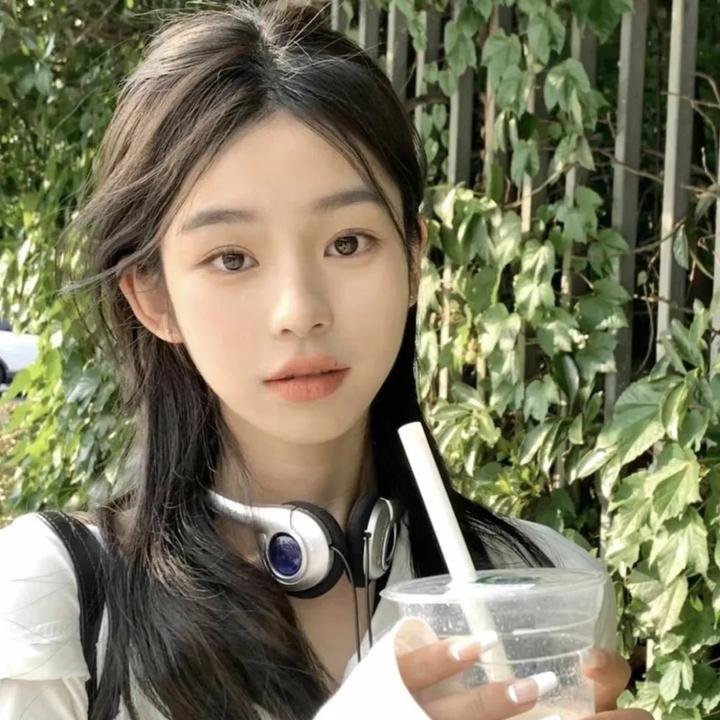 哎呀,皇后娘娘来打工